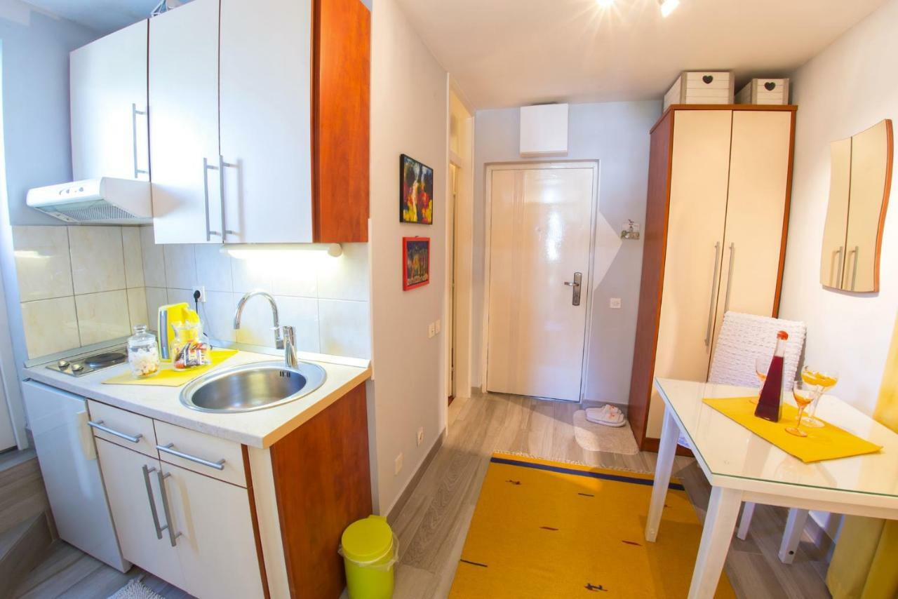 Yellow Lily Mostar Apartman Exterior foto