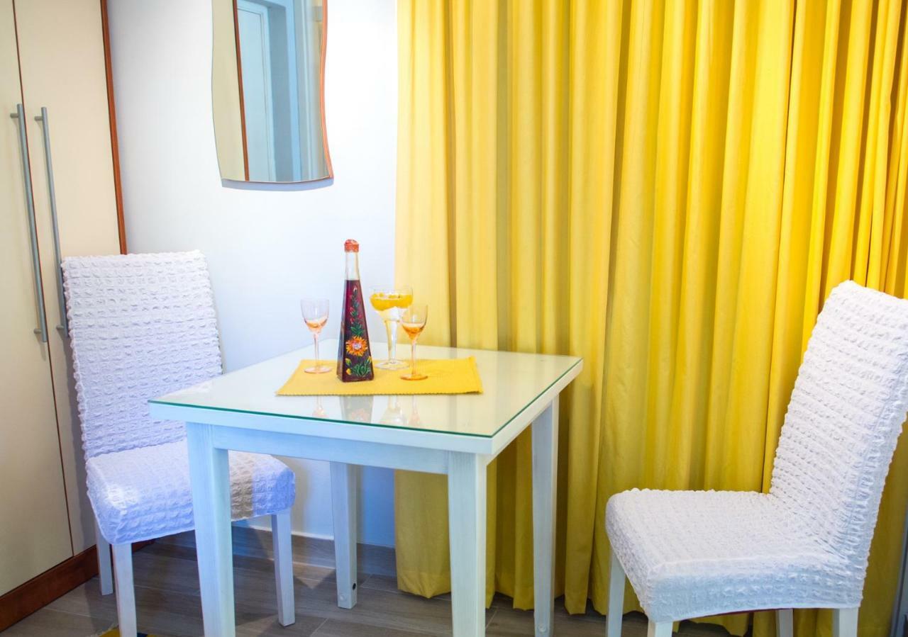 Yellow Lily Mostar Apartman Exterior foto